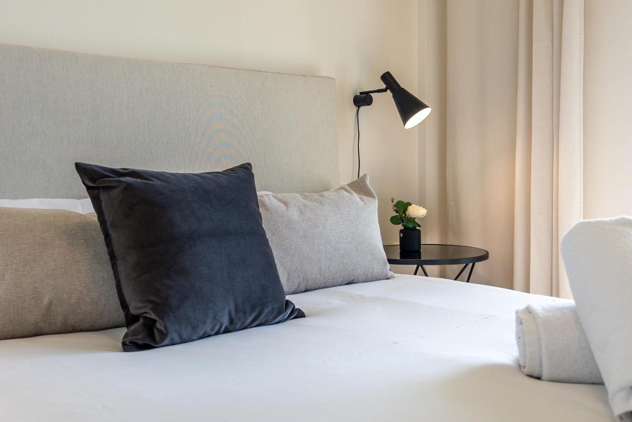 Vacation Marbella I Top 1 Puerto Banus Sea Front Rental, Renovated Eksteriør billede