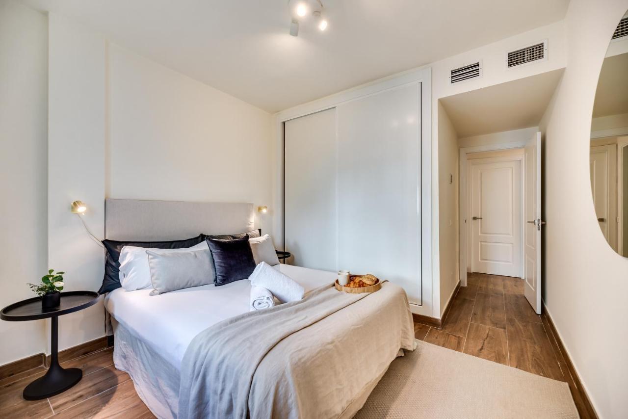 Vacation Marbella I Top 1 Puerto Banus Sea Front Rental, Renovated Eksteriør billede