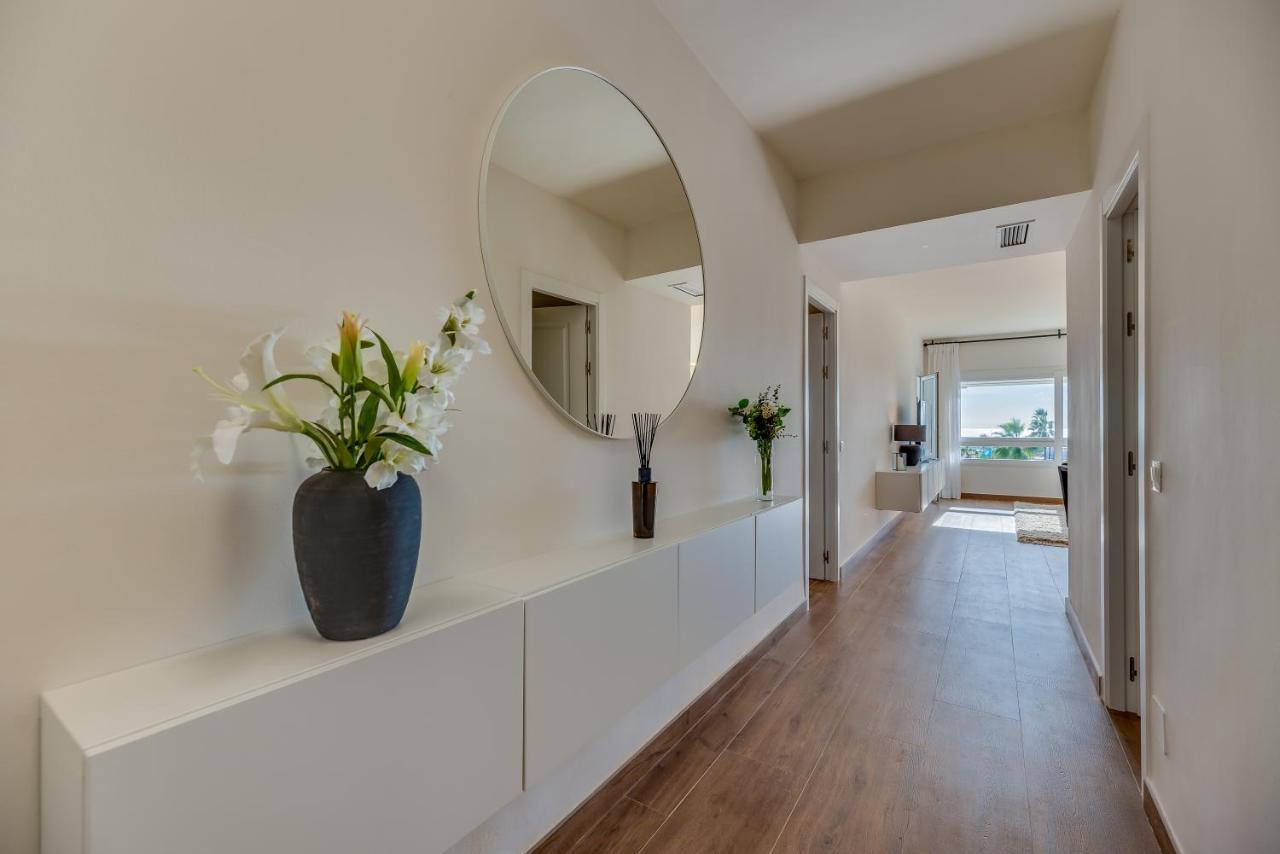 Vacation Marbella I Top 1 Puerto Banus Sea Front Rental, Renovated Eksteriør billede